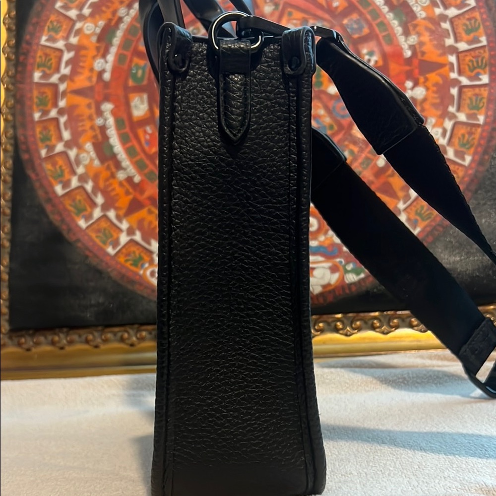 Marc New York Black Pebbled Leather Tote Bag- with Willy-Labubu w/ cola included - Picture 7 of 16